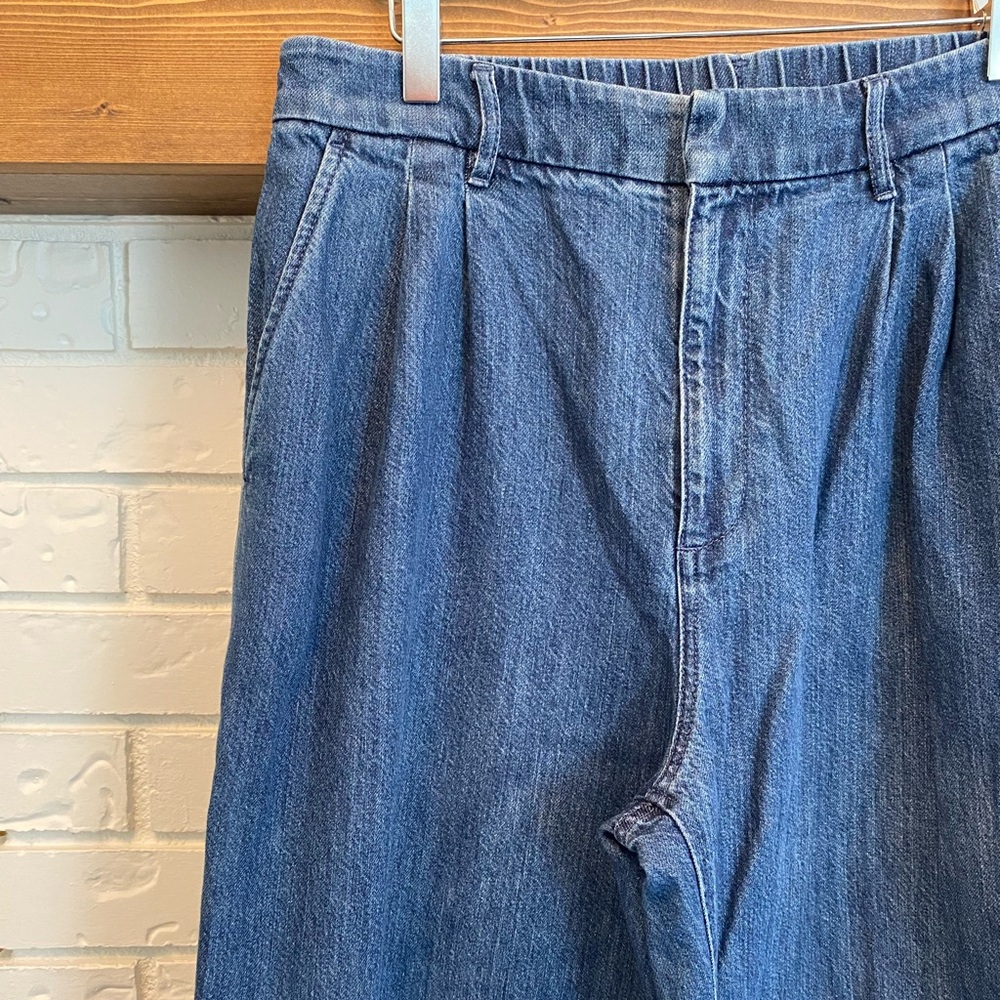 GAP Wide Leg Flare Jeans in Dark Blue Denim - Picture 5 of 15